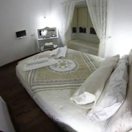 King Bed & Breakfast 5*